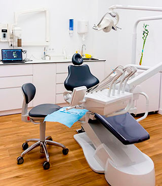 Zona de Trabajo Clínica Dental Linde Segovia Dentistas Granada