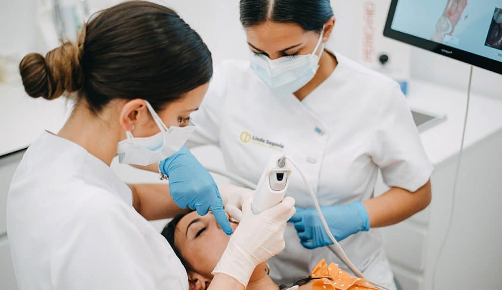 Primera Consulta Dentistas Granada Clinica Dental Linde Segovia